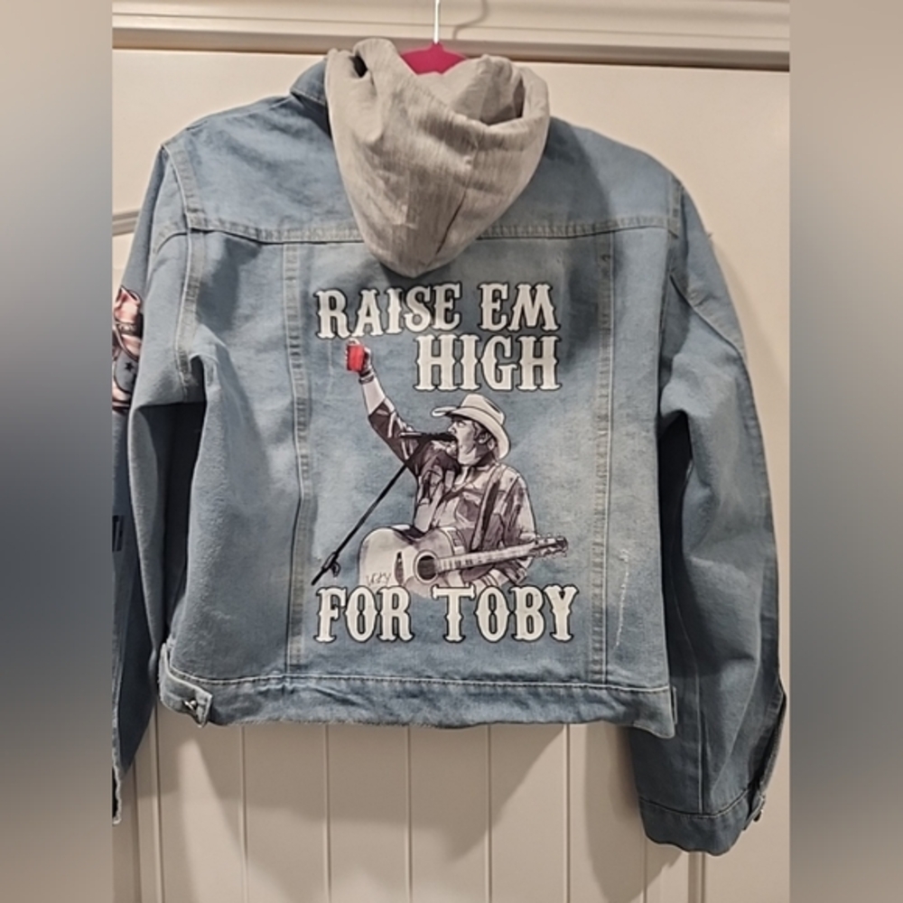 **RARE Toby Keith Rise Em High Cropped Demin Jacket SIZE SMALL/MEDIUM